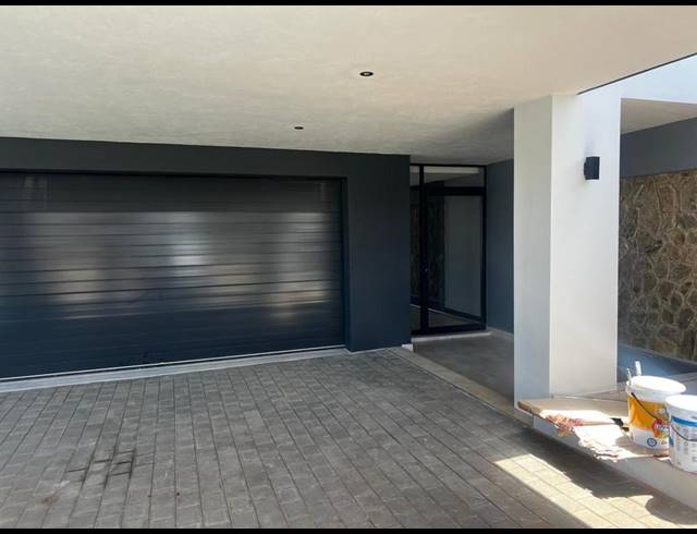 4 BEDROOM HOUSE FOR SALE IN MIDSTREAM ESTATE